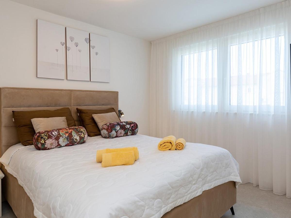 Residence Nar Πόρετς Εξωτερικό φωτογραφία